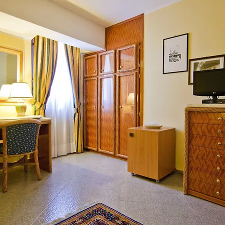 Elimo 3* Erice