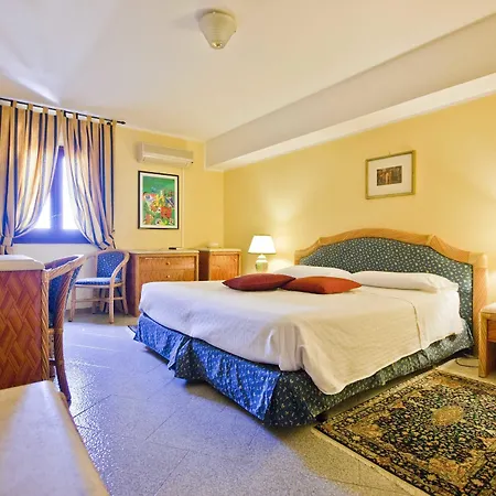 Hotel Elimo 3*