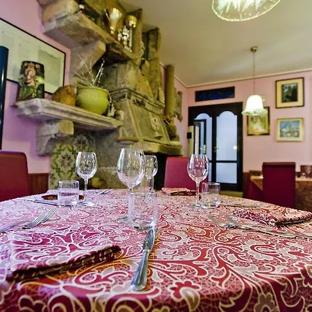 Elimo Hotel