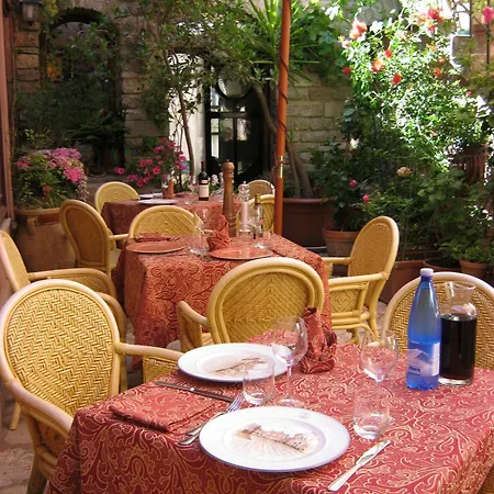 Отель Elimo Эриче