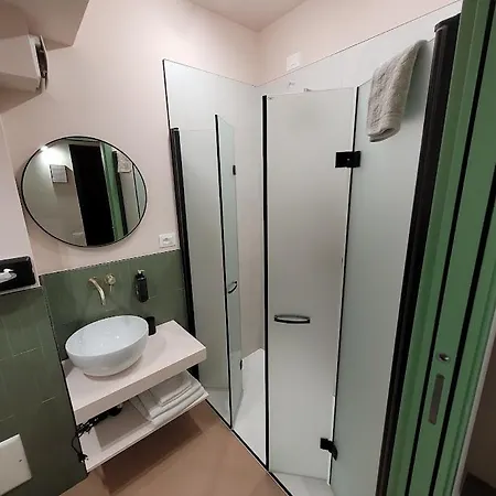 Elimo Hotell