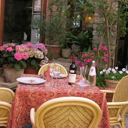 فندق Elimo إريس