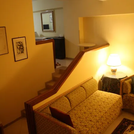 فندق Elimo إريس